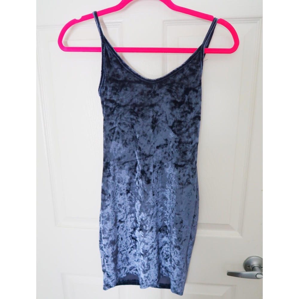 Blue velvet mini dress with cutout back
